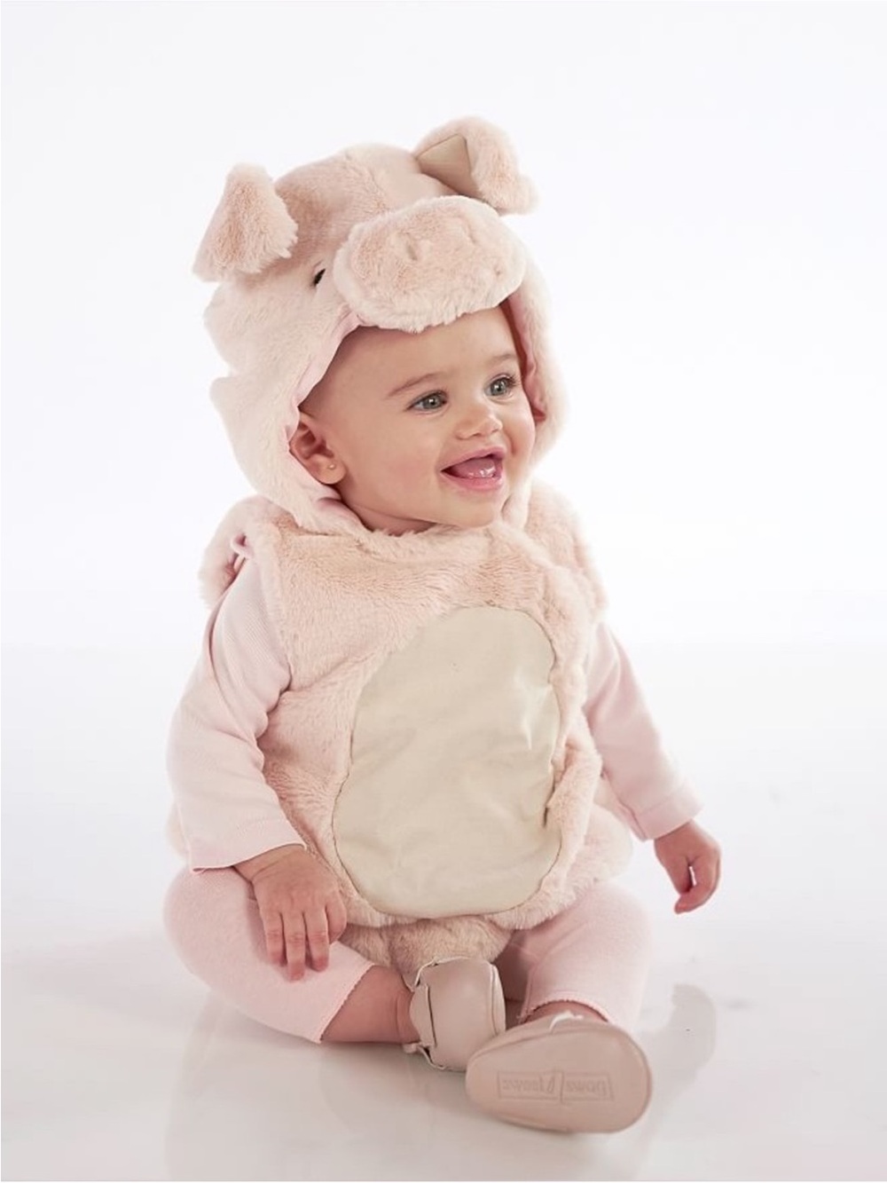 Pottery barn kids pig hooded costume